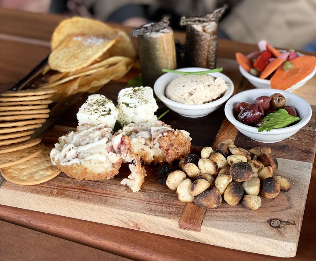 First Nation's Cuisine at Budj Bim