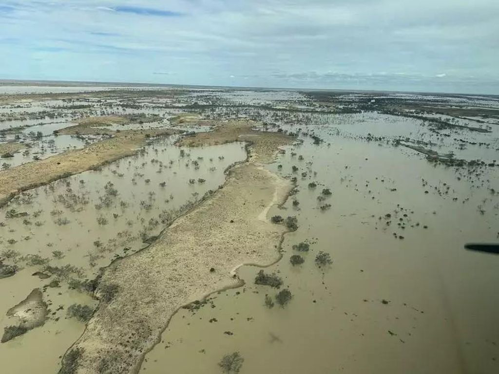2025 The filling of Lake Eyre!